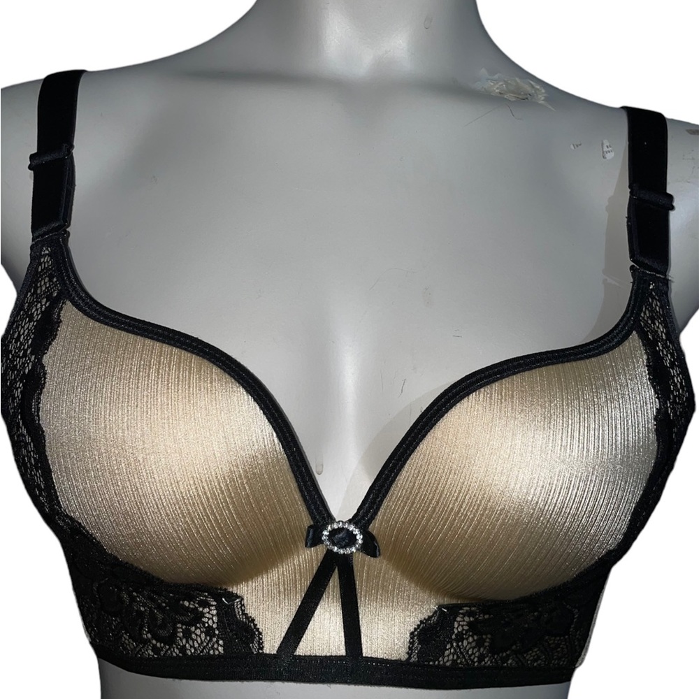 FENGTI 38B/36C Champagne Fancy Style Bra.